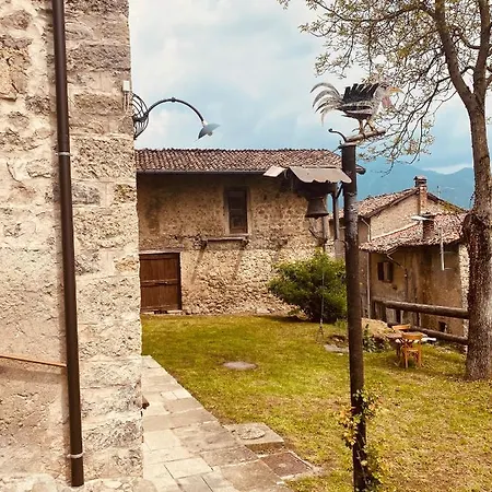 Dossena Dimora Storica Al Lac Conte Tomaselli Lodge Madonna della Costa