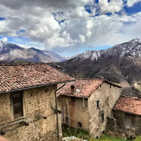 Dossena Dimora Storica Al Lac Conte Tomaselli Lodge Madonna della Costa