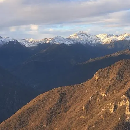 Dossena Dimora Storica Al Conte Tomaselli Lodge