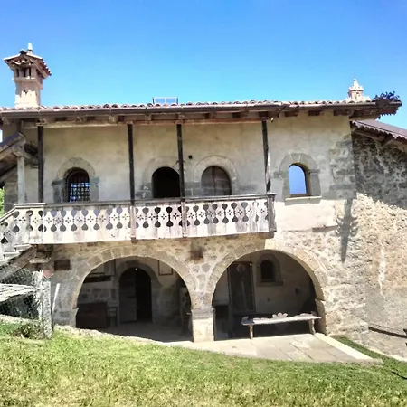 Dossena Dimora Storica Al Conte Tomaselli אכסניה