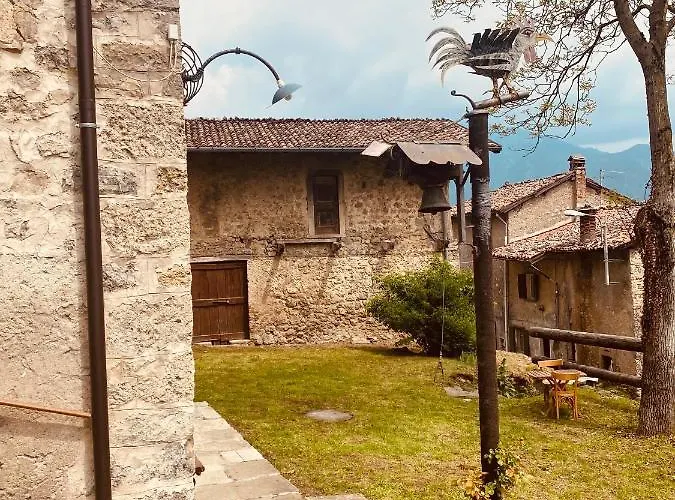 Dossena Dimora Storica Al Conte Tomaselli Lodge Madonna della Costa