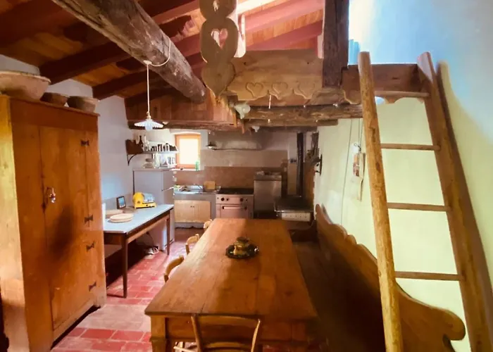 Dossena Dimora Storica Al Conte Tomaselli Lodge