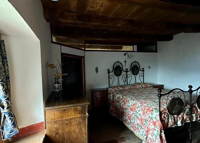 Dossena Dimora Storica Al Conte Tomaselli Lodge