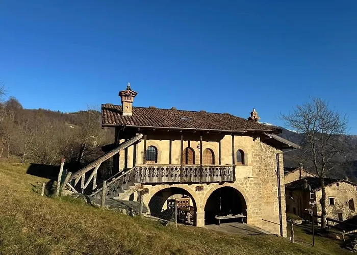 Dossena Dimora Storica Al Conte Tomaselli Lodge *